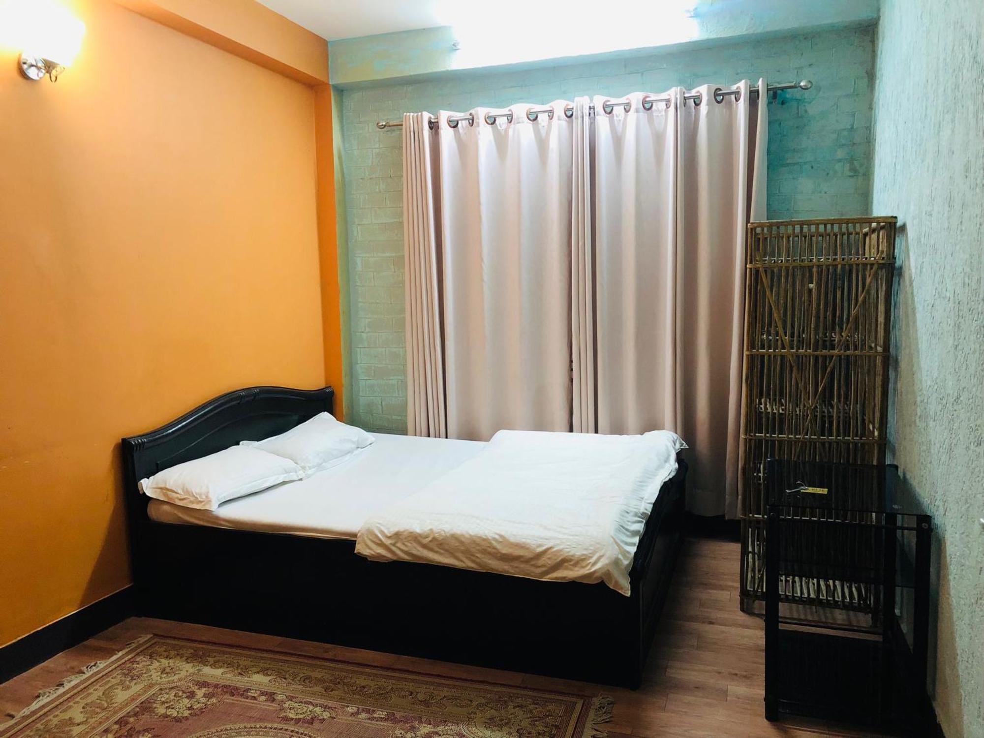 Sara'S Backpackers Hotel Kathmandu Exterior foto