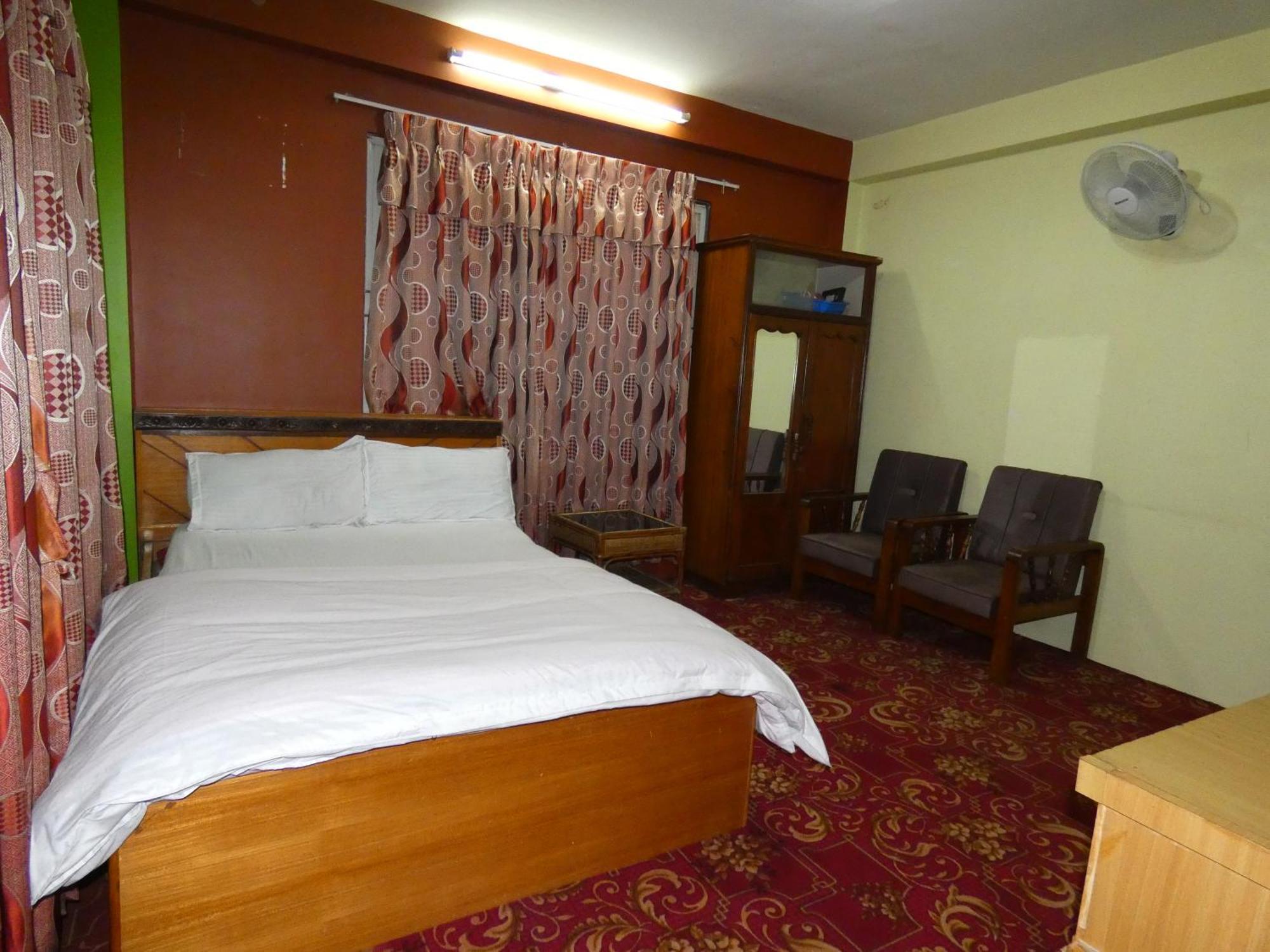 Sara'S Backpackers Hotel Kathmandu Exterior foto